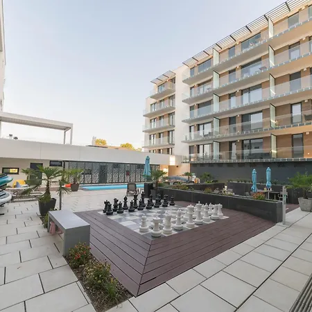 Lakeside Apartment Sunset Resort *